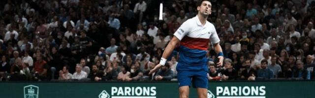 SEVAJU MUNJE! Pariz na nogama, nestvaran poen Novaka Đokovića! (VIDEO)