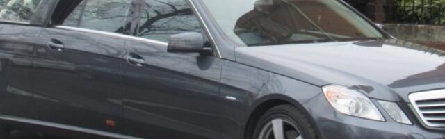 MLADENCI STIGLI NA SVADBU U MRTVAČKIM KOLIMA: Svatovi PRESTRAVLJENI ovim užasom, sve je krenulo zbog OVE bizarnosti!