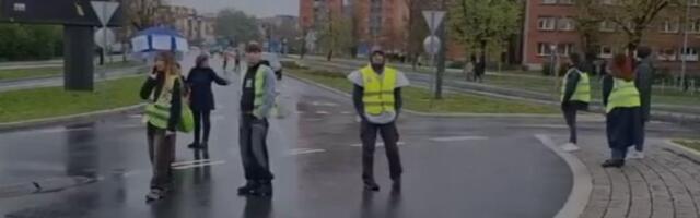 BLOKADERI MALTRETIRAJU NOVOSAĐANE: Blokirali kružni tok na pet sati  (VIDEO)