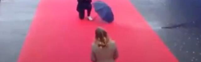 Edi Rama opet na kolenima pred Đorđom Meloni (VIDEO)