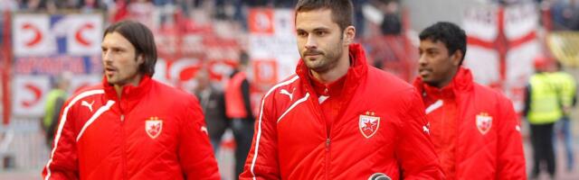 "Preminuo mi je na rukama posle treninga!" Bolna ispovest fudbalera Crvene zvezde zbog odlaska kuma i saigrača /VIDEO/
