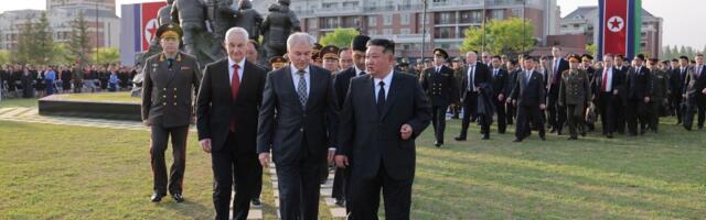 U Pjongjangu otkriven spomenik vojnicima Severne Koreje poginulim u Ukrajini