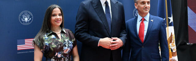 Vučić na prijemu u ambasadi SAD: Obeleženo 250 godina američke nezavisnosti (FOTO)