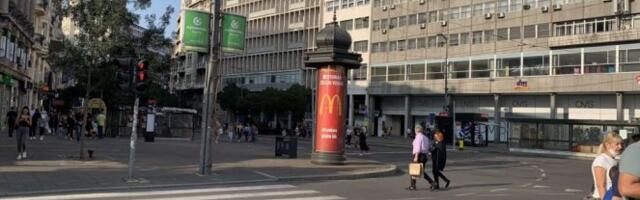 (FOTO) NEMA STRUJE U CENTRU GRADA! Trolejbus otkinuo žicu, vatrogasci na terenu