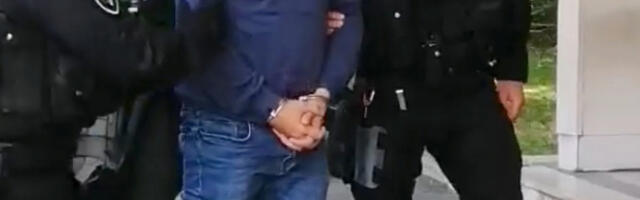 BEOGRAĐANIN (50) PRETIO SAMOUBISTVOM, PA ISEKAO VENE JER GA JE DEVOJKA OSTAVILA! Predao se policiji posle 2 sata