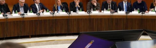 BEZBEDNOST LJUDI I NORMALNO FUNKCIONISANJE LOKALNIH ZAJEDNICA APSOLUTNI PRIORITET: Ministarka Stamenkovski na sednici Republičkog štaba za vanredne situacije