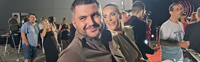 Asminu Durdžiću na današnji dan stigla DIRLJIVA PORUKA, sve što je ikada osetio prema njemu, pretočio u reči: "Gde god da si večeras, mislim na tebe!"