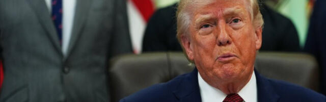 Gotov Tramp! Iran i papa mu presudili: Vesti iz Amerike prenosi ceo svet - znate li šta se upravo dešava predsedniku SAD?