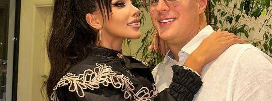 ZVALI JE MEČKA BOŽANA, A DANAS ŽARI, PALI I UŽIVA U LJUBAVI SA BOGATAŠEM! Aleksandra Subotić najavila ulazak u Elitu, a evo kako je nekada izgledala (FOTO)