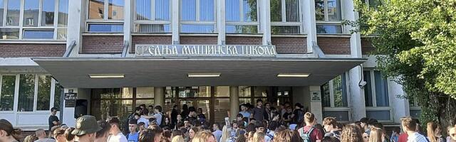 VIDEO: Novi protest roditelja i učenika Jovine gimnazije počeo ispred Mašinske škole