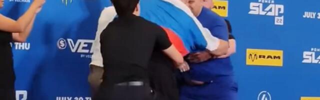 Legendarni Rus od 166kg izašao ogrnut zastavom, pa se umalo pobio s protivnikom pred spektakl u Beogradu!
