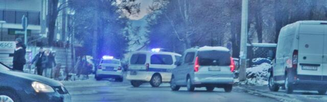 Нападач из пушке испалио неколико метака у жртву па побегао, повређени младић  погођен у стомак и главу