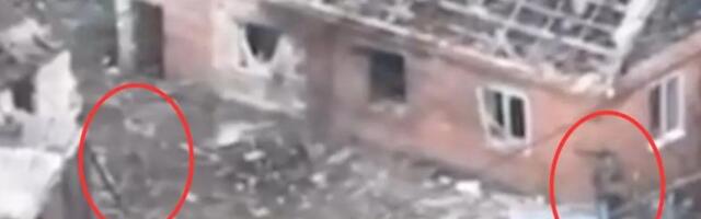 (UZNEMIRUJUĆI VIDEO) RUSI POGUBILI UKRAJINSKOG RATNOG ZAROBLJENIKA: Još jedan stravičan snimak sa ratišta!