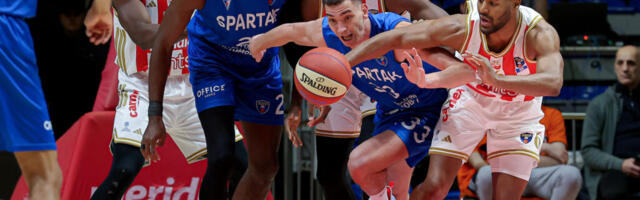 (POLUVREME) ZVEZDA SE PROBUDILA PRED KRAJ POLUVREMENA: Spartak sjajan tokom cele utakmice – trojkom Batlera crveno-beli vode!