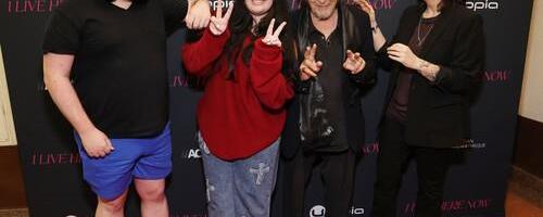 Redak prizor: Al Paćino (85) pozirao sa svojom decom, gotovo nikad ih ne viđamo zajedno u javnosti, a sad su imali važan povod