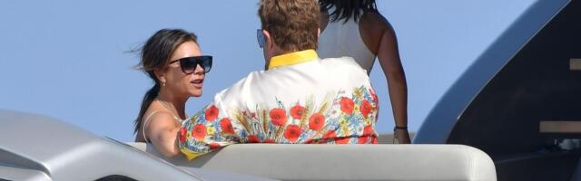 Viktoriju Bekam izdao i rođeni kum? Podržao njenu snaju, kaže da je "slatka i duhovita"!