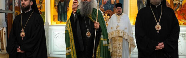 “SVIMA KOJI IMAJU MUKU, PROBLEM, BILO KAKVO ISKUŠENJE - OTVOREN JE PUT LJUBAVI BOŽJE”: Poručio patrijarh Porfirije u hramu na Novom Beogradu