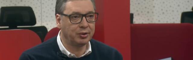 Kraj svih laži i jeftine demagogije! Predsednik objasnio razliku između dva slogana: Oni bi da dele porodice, a mi želimo da cela Srbija pobedi (FOTO)