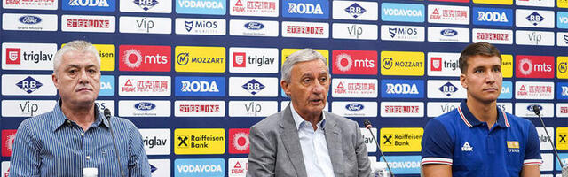 Teško bez pola tima