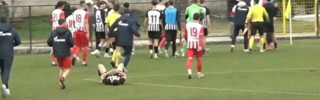 Tuča nakon derbija: Fudbaleri Partizana i Zvezde se žestoko sukobili (VIDEO)