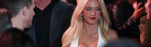 Jedna haljina, bezbroj reakcija: Sidni Svini u izdanju koje podseća na Merilin Monro!