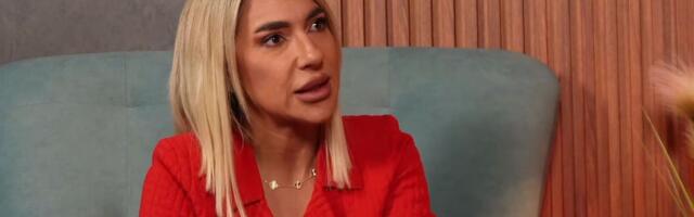 Verila se Jovana Jeremić? Voditeljka pokazala blještavi prsten, sve iznenadila objavom: Čestitke pljušte