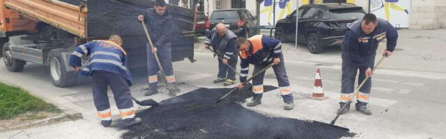 FOTO Grad pokrenuo "veliko prolećno sređivanje": "Čistoća" čisti, "Stan" proverava sijalice