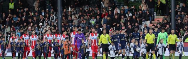 Kasnio početak meča u Pančevu, razlog bizaran (FOTO)