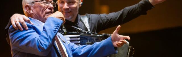 Kraljevo slavilo svog virtuoza: Aleksandar Sofronijević priredio muzički spektakl u rodnom gradu!