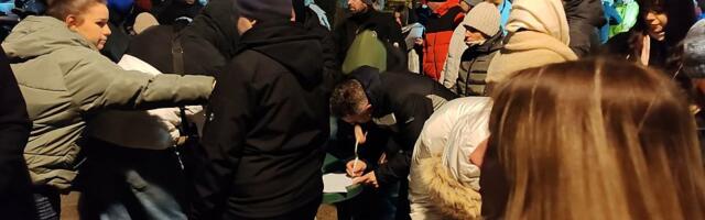FOTO, VIDEO Studenti prikupljaju potpise za izbore: U kampusu vreme prikupljanja potpisa produženo do 22h