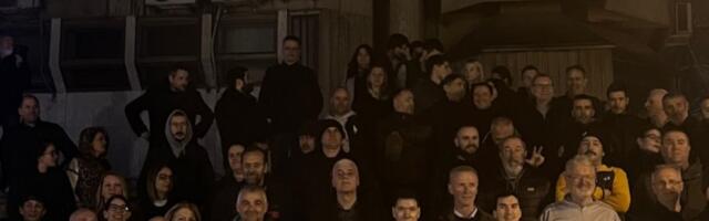 Studenti iz Aranđelovca veceras su predali listu “Studenti za Aranđelovac- mladost pobedjuje”.