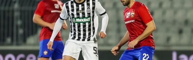 Srpski bek pored problema sa povredom igrao derbi