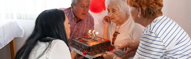 IZA SEBE OSTAVILA VEK I 24 MESECA: Milisavka Petković proslavila 102. rođendan (FOTO)