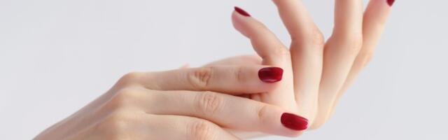 Šta otkriva boja noktiju? Crvena za samouverene