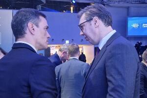 Вучић са Санчезом у Давосу: Настављамо да јачамо односе Србије и Шпаније