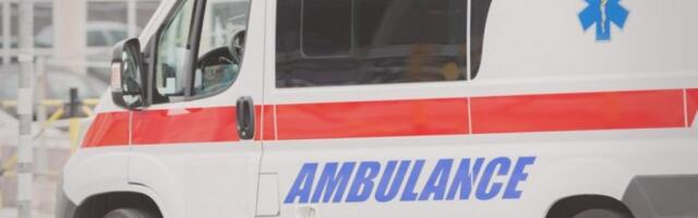 UŽAS U PROKUPLJU! Konstrukcija ringišpila pala na dečaka, prevezen je u UKC Niš