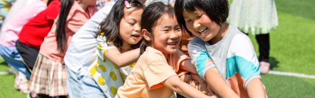 ILON MASK POSTAO IDOL KINESKIM MILIJARDERIMA! Koriste američke majke za "mega porodice", plaćaju i do 200.000 dolara po detetu, jedan već ima PREKO 100 DECE!