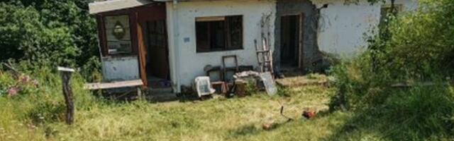 Ovo je kuća Zvezde Granda: Sređuje imanje usred šume gde vodi decu, ima još nekoliko luks nekretnina