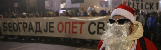 Ulazak planete u 2025: U Srbiji protesti, širom sveta vatromet, u Brazilu kupanje