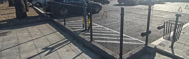 „Vizionarstvo“ gradske vlasti: Srušili bolnicu i napravili – parking (FOTO)