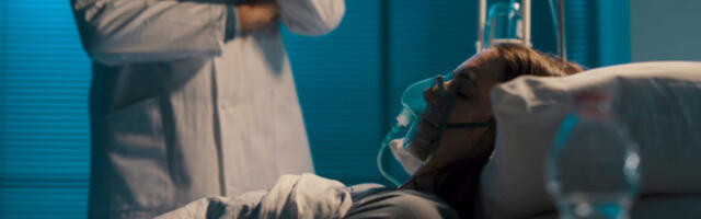 MAJKA SE U SUZAMA OPRAŠTALA OD ĆERKE U KOMI: Lekar je krenuo da je isključi sa APARATA kad se prolomio VRISAK! (VIDEO)