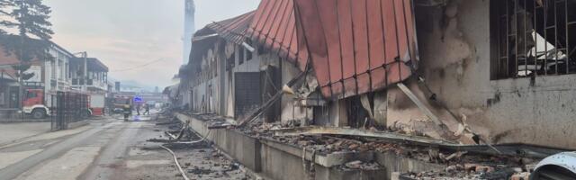 Vatrogasci i dalje gase požar u Novom Pazaru, uviđaj danas ili sutra