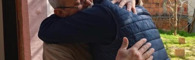 "MIRKO JE DOBAR ČOVEK KOJI NIJE UČINIO NIŠTA NEZAKONITO!" Miloš Vučević u poseti penzioneru kog su maltretirali i blokaderi i policija: PITAM - GDE JE PRAVDA?