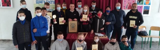 U Petnjici organizovan dječiji turnir u šahu pod sloganom „Naš potez“