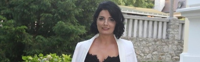 PUKLA TIKVA Milena Popović napustila sednicu dok je pričao Vučić