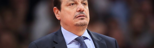 Ceo Efes negativan na koronu