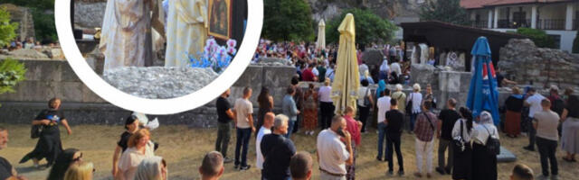 RELIGIJA.RS NA SLAVI MANASTIRA ARHANGELI, KOD PRIZRENA: Sve vrvi od Srba - neverovatna slika sa Kosova i Metohije (FOTO, VIDEO)