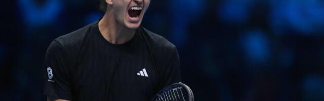 ZVEREV PREGRMEO ŠELTONA Nemac slavio na startu ATP finala