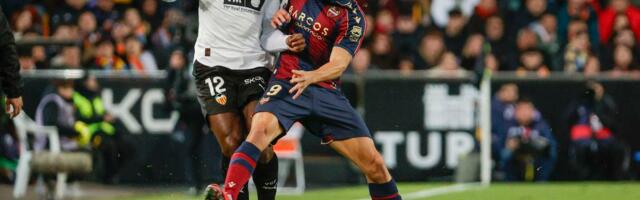 Valensija spektakularnim golom Dura pobedila Levante u La Ligi! /VIDEO/