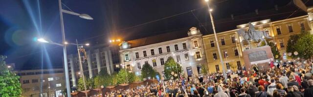 Zrenjaninska opozicija: Jedan od naših sugrađana stradao ispod nadstrešnice, a nagradu Grada dali Maji Gojković